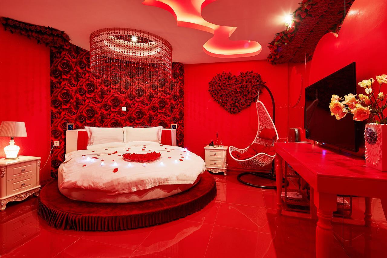 Love hotel hotsell